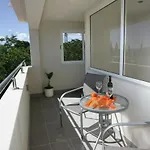 Ombre Villa Traù